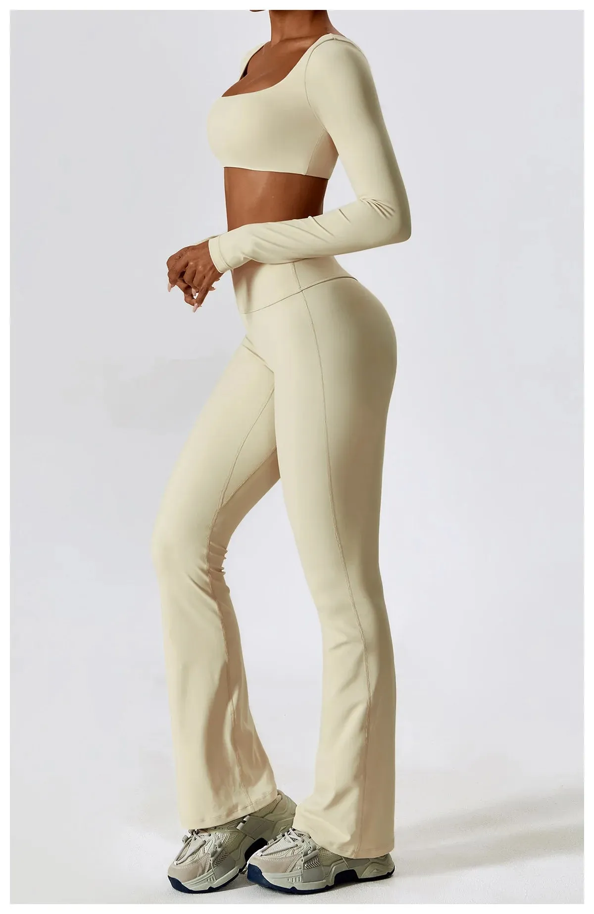 A&A Flexi Flare Scrunch Leggings & Long Sleeve Crop Top Set