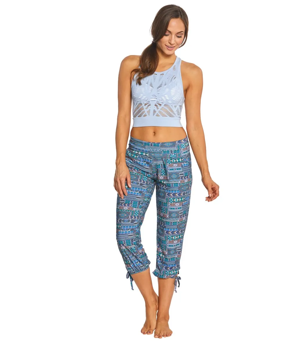 Alo Yoga Vixen Fitted Yoga Crop Top