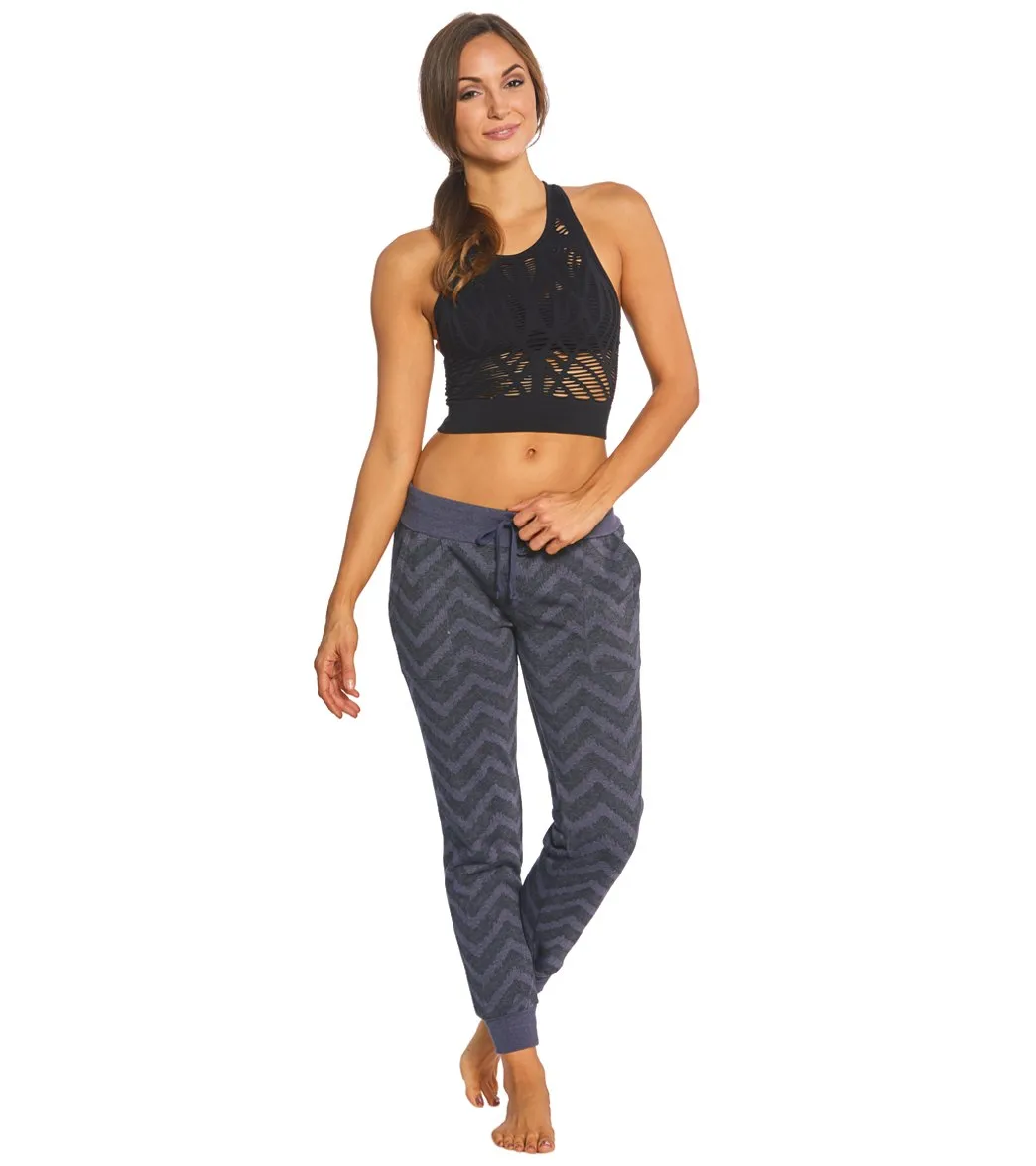Alo Yoga Vixen Fitted Yoga Crop Top