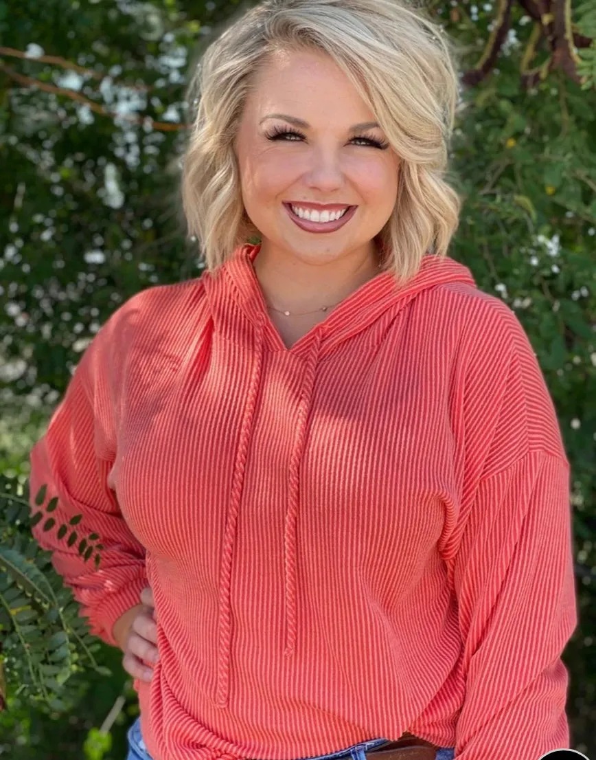 Coral Wavy Pullover
