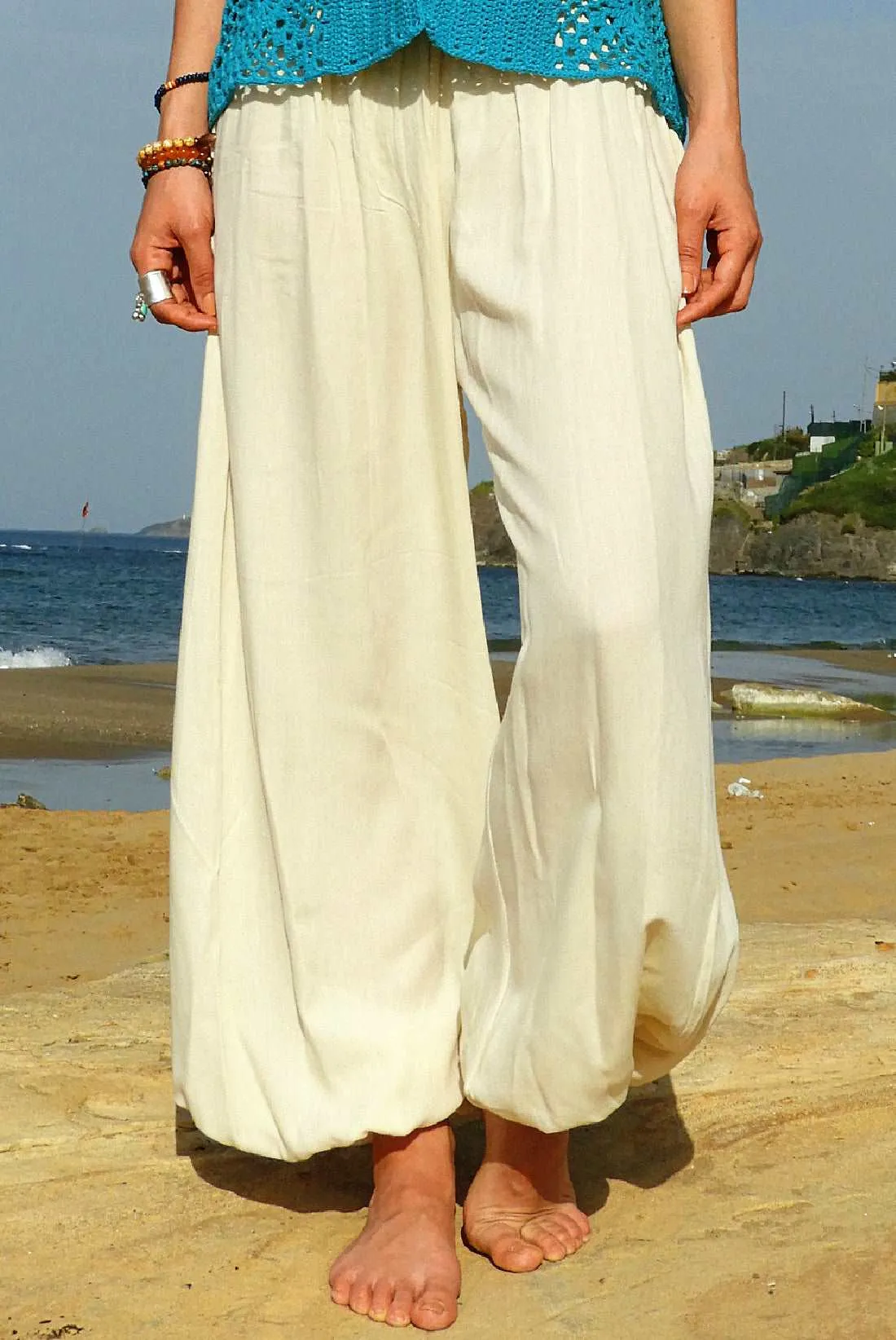 LOTUS Women's Yoga Harem Pants (Black, Cream)
