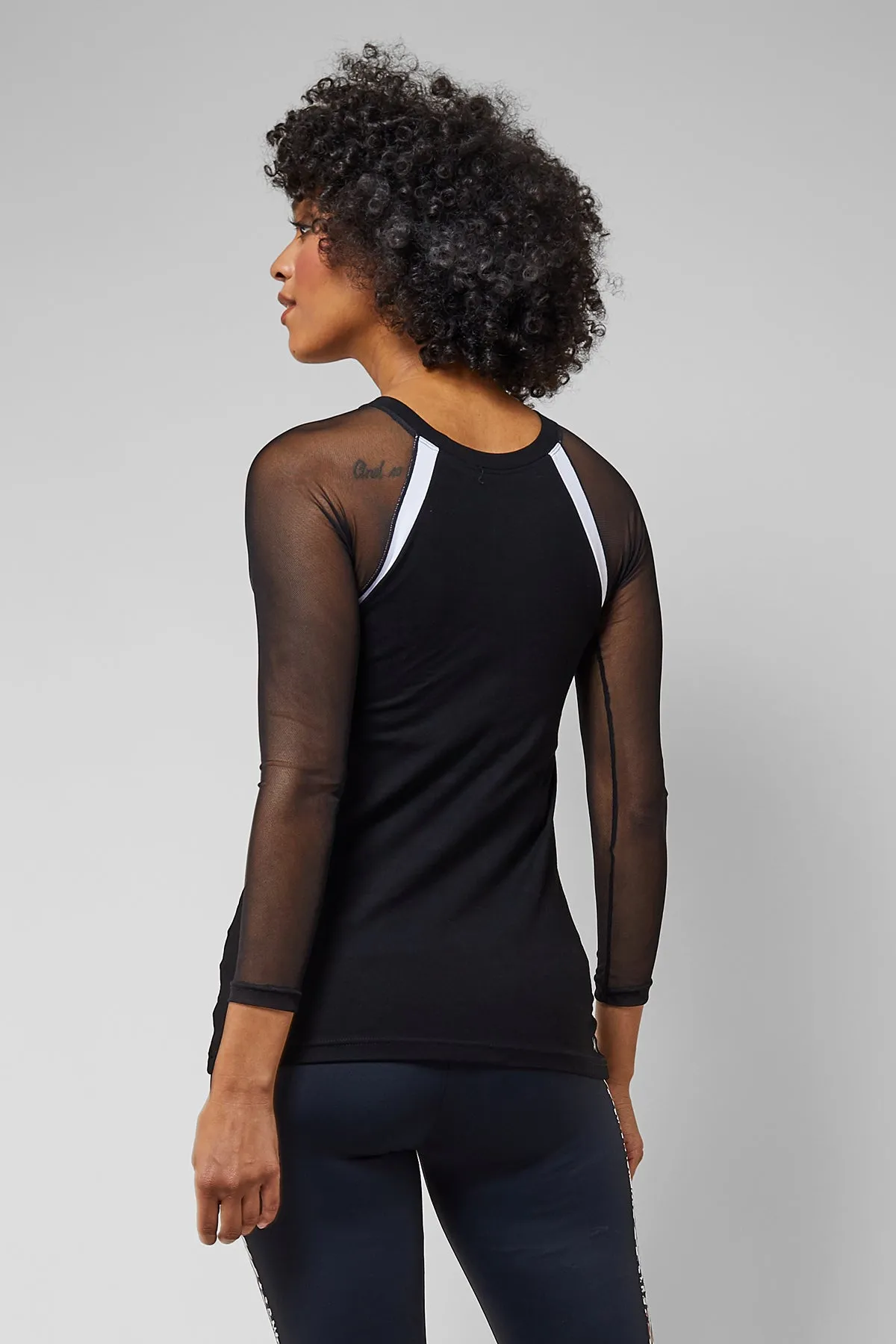 Reversible Raglan Mesh Long Sleeve Yoga Top Black with Wine