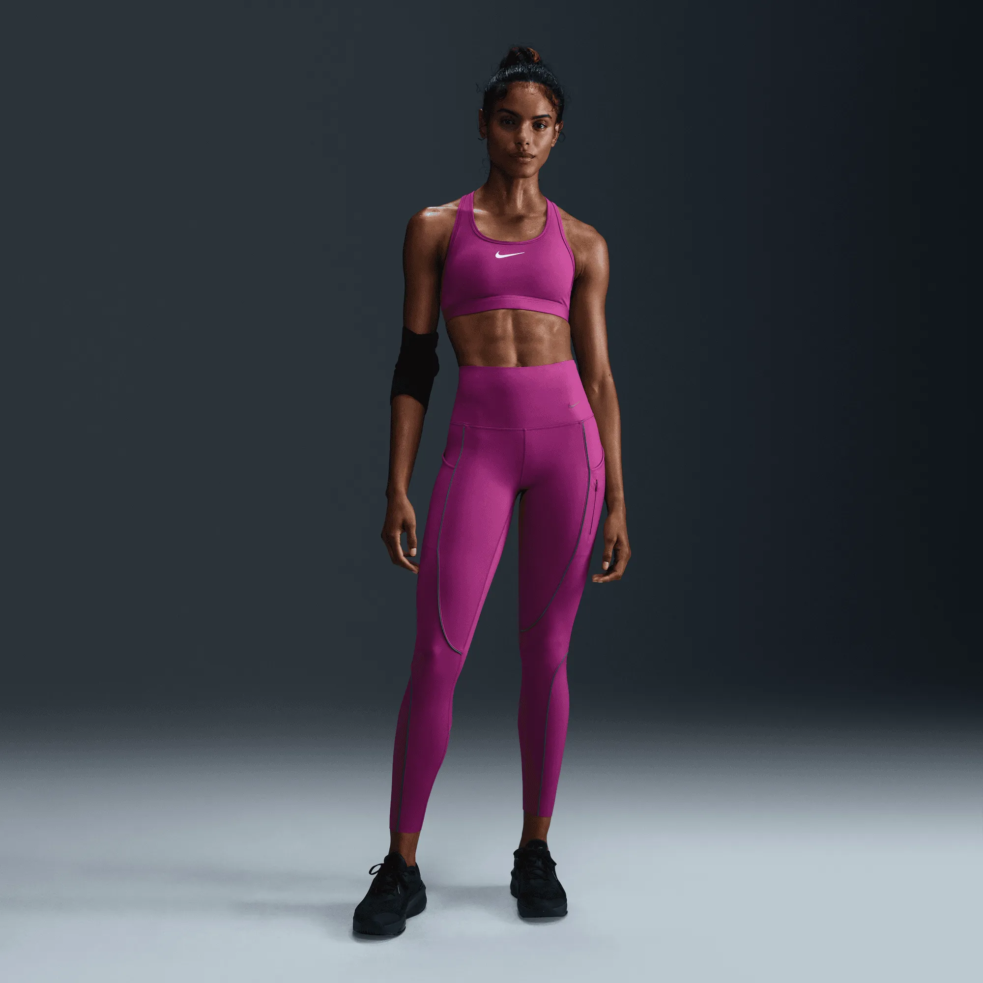 Women's Go Firm-Support High-Waisted 7/8 Leggings with Pockets (518 - Hot Fuchsia)